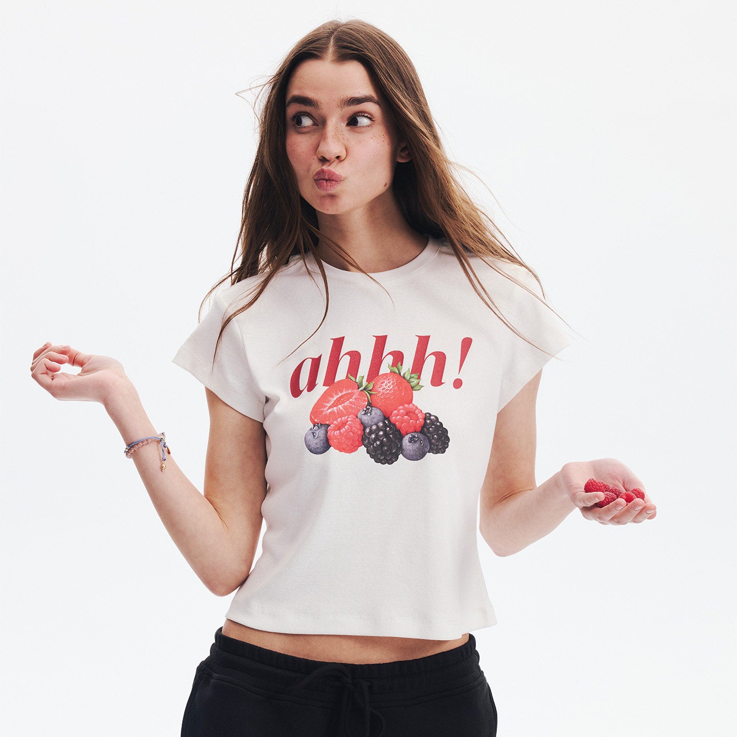 AHHH Logo Fruit Print Cute T-shirt - White